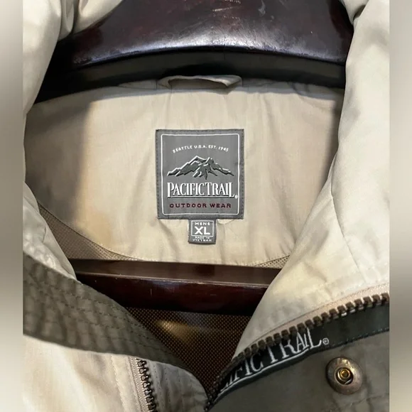 🏞️ Pacific Trail Men’s Outdoor Jacket with hood– Beige Khaki – Size XL - Picture 3 of 7